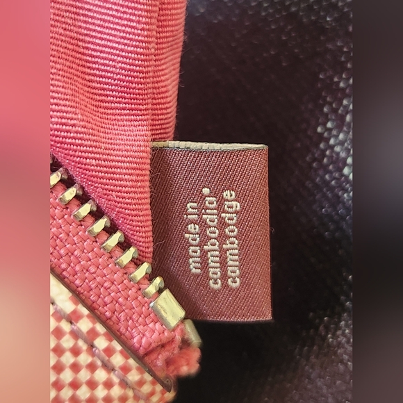 Coach Pink and Cream Buffalo Plaid Corner Zip Wristlet F67934 - Picture 9 of 12